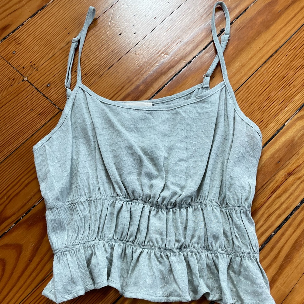 cropped summery tank top (size: small) worn once